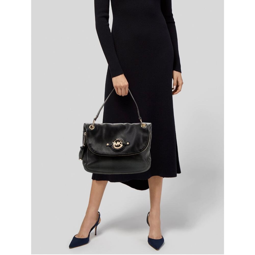 Michael Kors Black Textured Leather Stockard Bag - Picture 16 of 16
